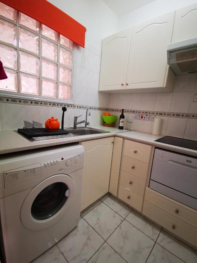 103 Regina Gardens Apartment Paphos ภายนอก รูปภาพ